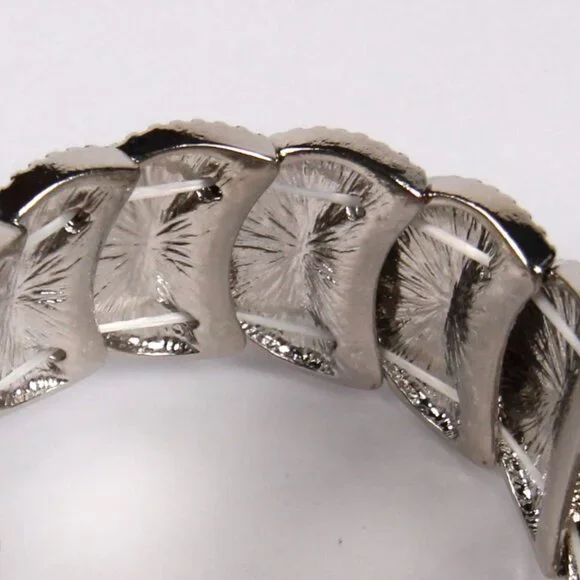 NWT Erica Lyons Silver Tone Strech Bracelet - Picture 6 of 8